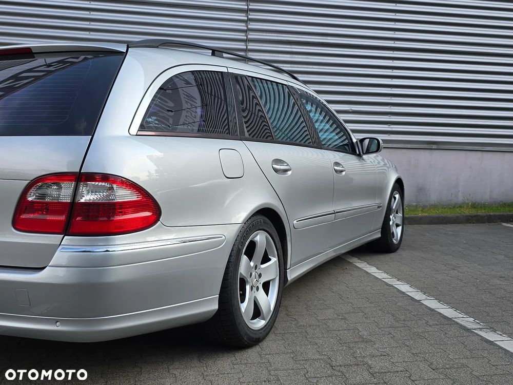 Mercedes-Benz Klasa E 320 T Avantgarde - 30
