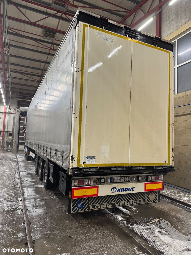 Mercedes-Benz ACTROS - 10