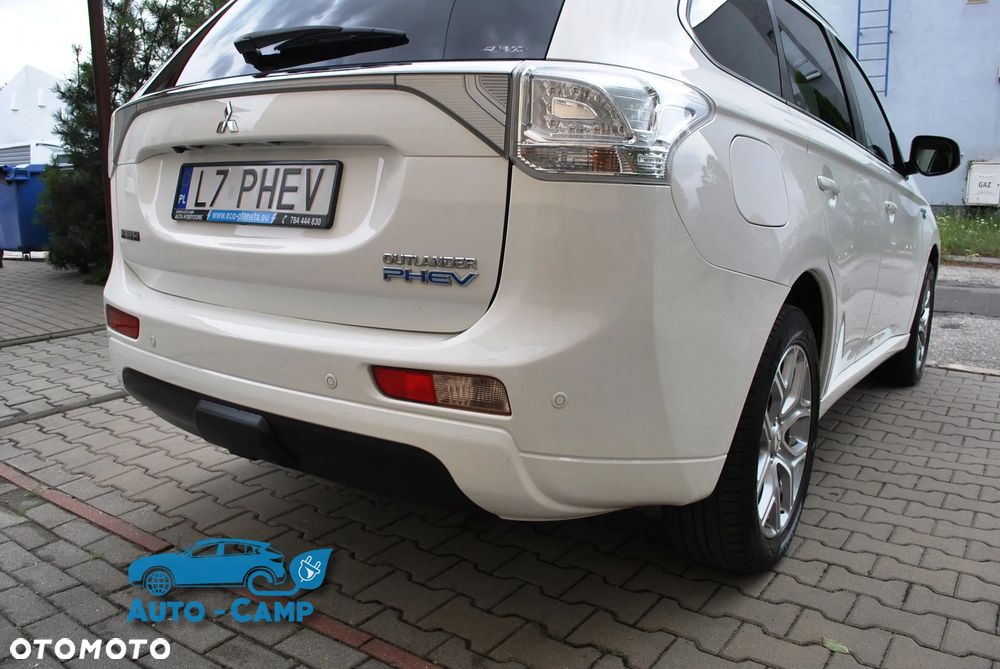 Mitsubishi Outlander Instyle NAVI + - 37