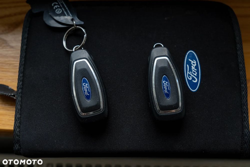 Ford Kuga 2.0 TDCi FWD Titanium Plus - 21