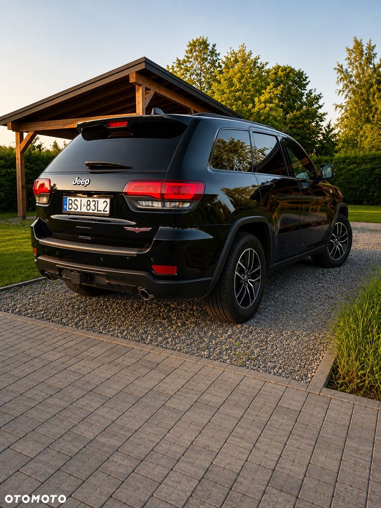 Jeep Grand Cherokee - 9
