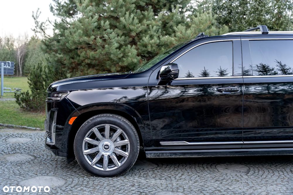 Cadillac Escalade - 16