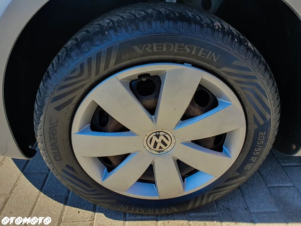 Volkswagen Touran - 26