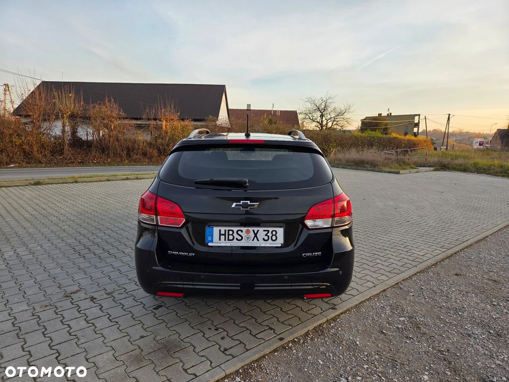 Chevrolet Cruze 1.6 LS+ - 8
