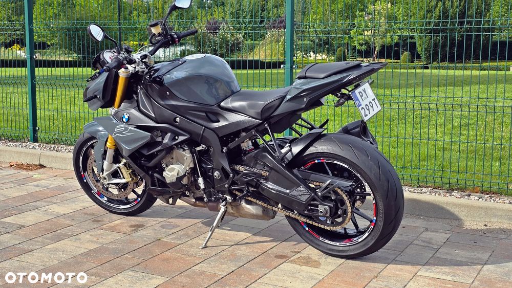BMW S - 5