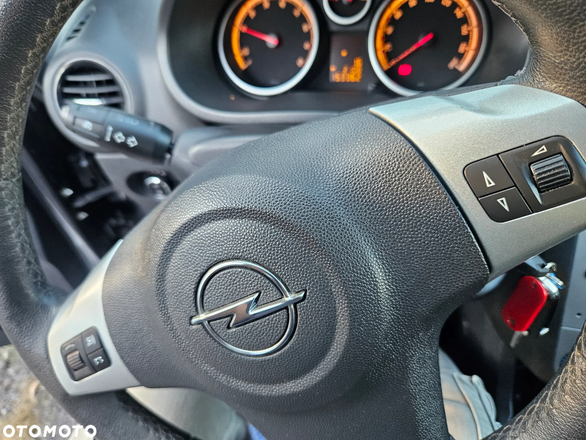 Opel Corsa 1.2 16V Edition 150 - 10