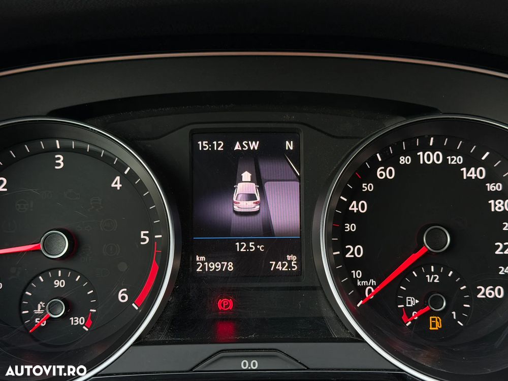 Volkswagen Passat Alltrack 2.0 TDI DSG 4Motion - 16