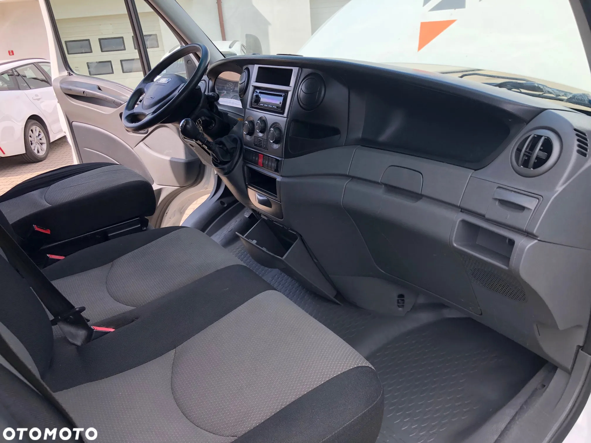 Iveco DAILY 35C15 - 8