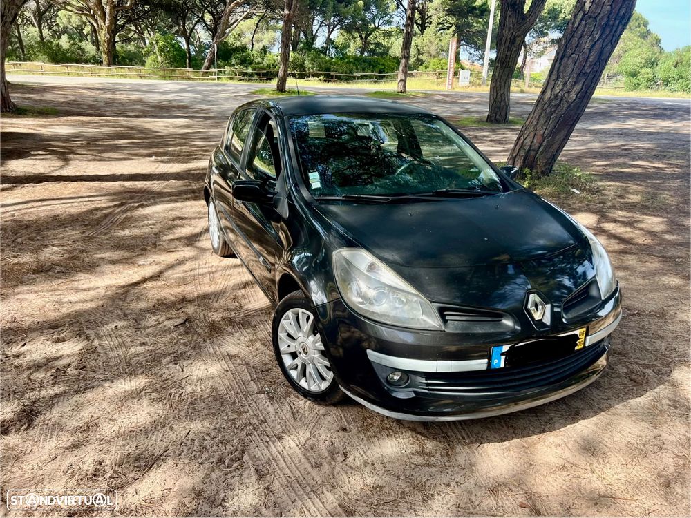 Renault Clio 1.5 dCi Dynamique S - 17