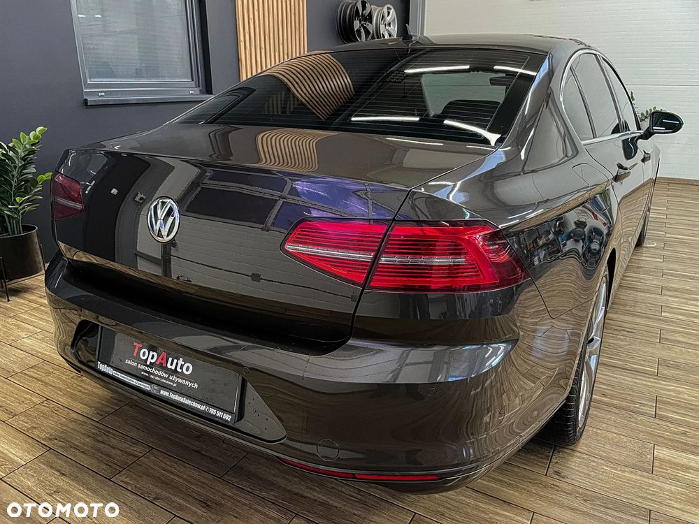 Volkswagen Passat 1.8 TSI (BlueMotion Technology) DSG Comfortline - 8