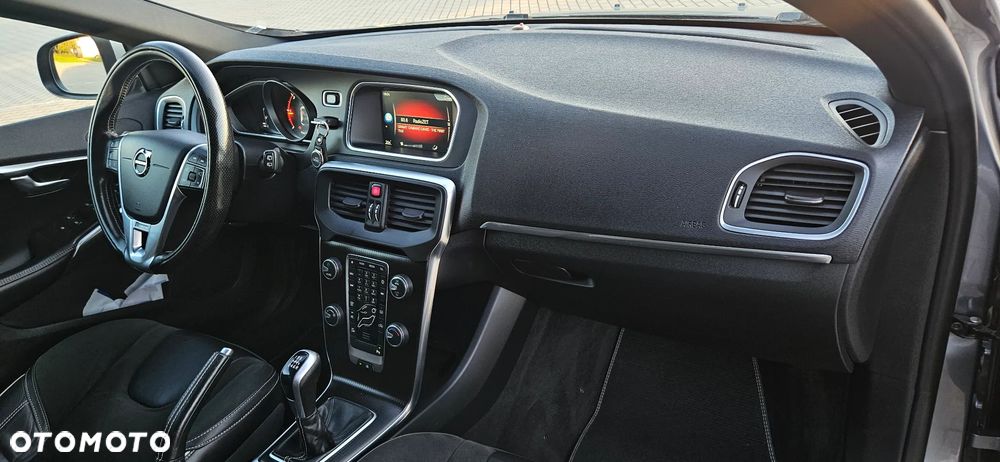Volvo V40 D2 RDesign - 14