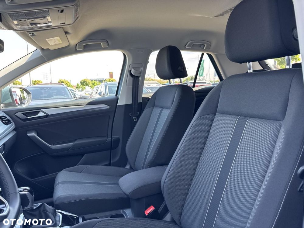 Volkswagen T-Roc - 12