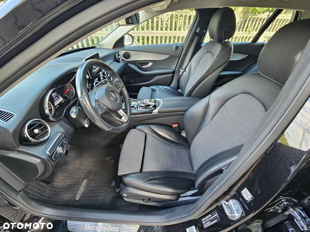 Mercedes-Benz Klasa C 180 9G-TRONIC - 39
