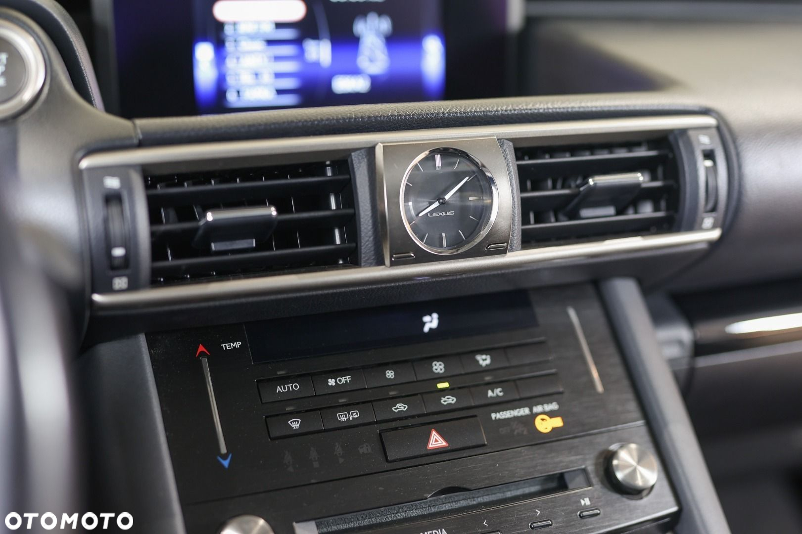 Lexus IS - 23