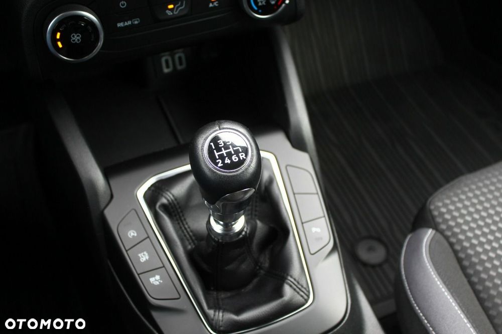 Ford Focus 1.0 EcoBoost Connected - 19