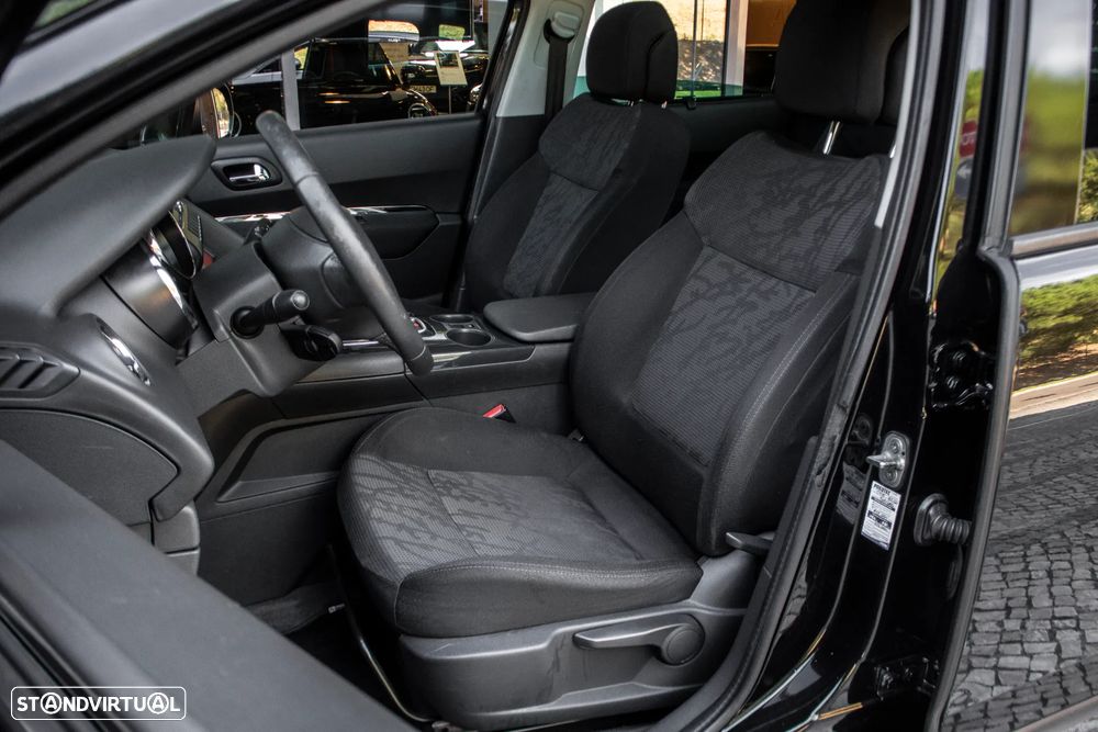Peugeot 3008 1.6 HDi Access - 25