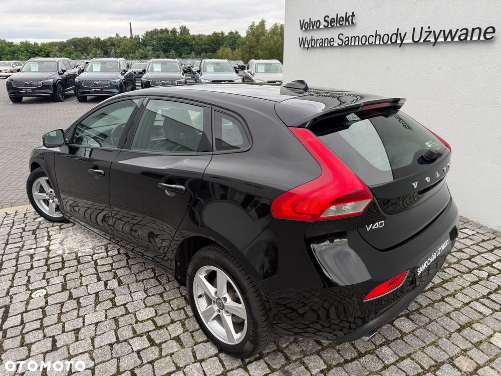 Volvo V40 - 23