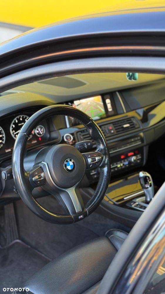 BMW Seria 5 535i xDrive - 38