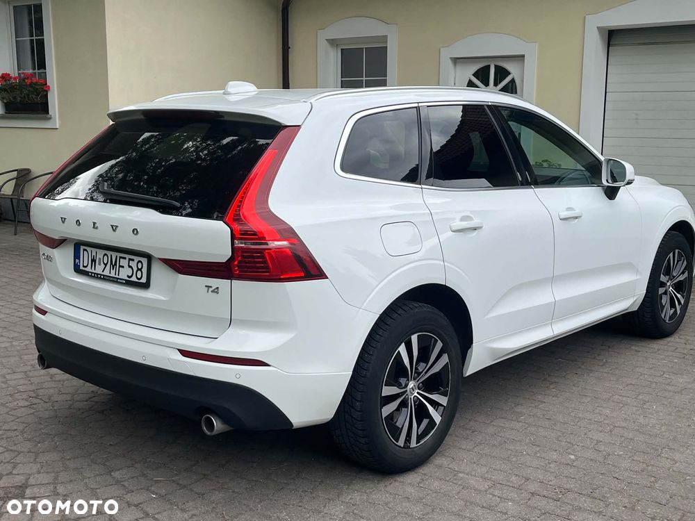 Volvo XC 60 T4 Momentum Pro - 5