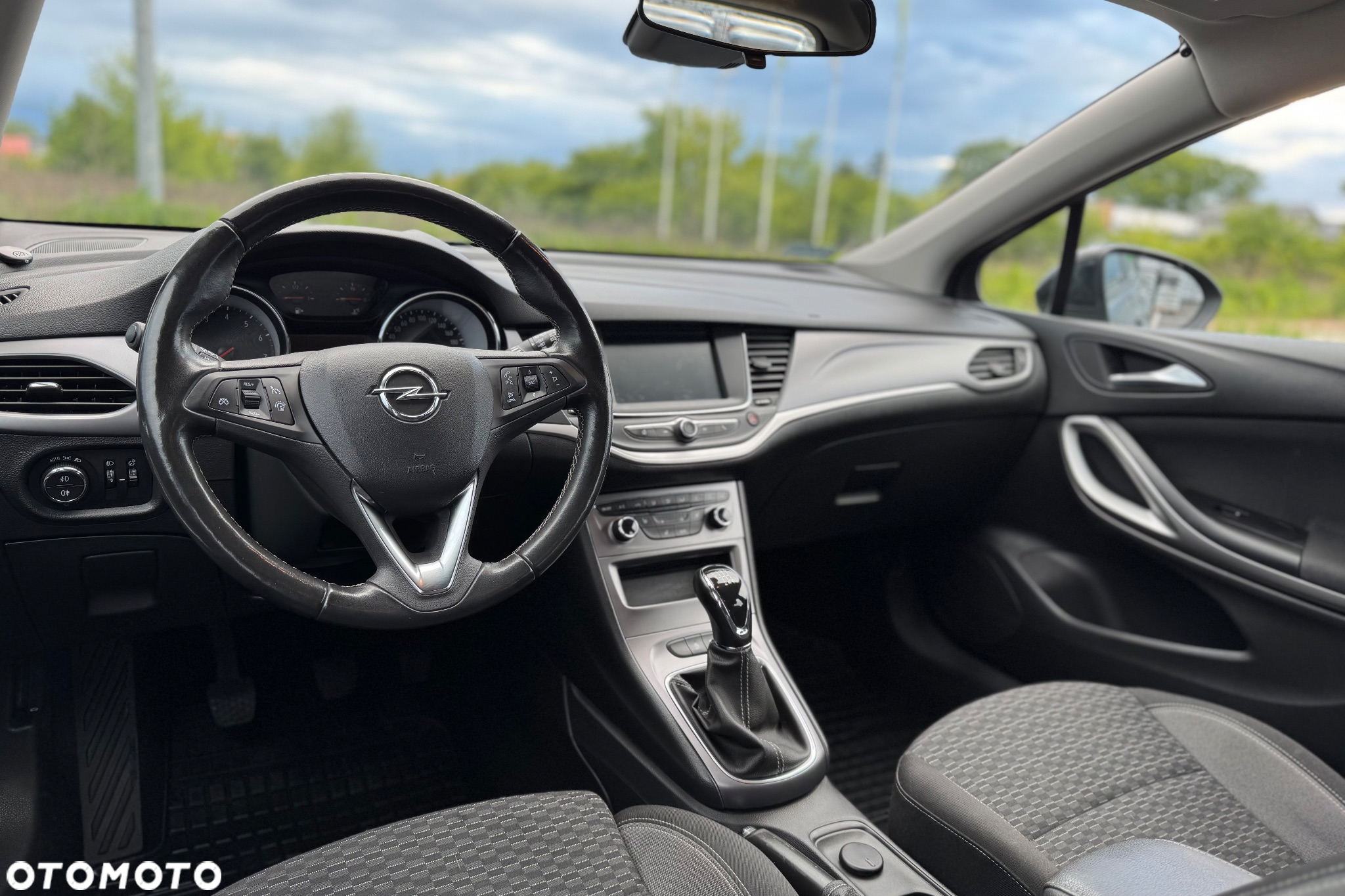 Opel Astra V 1.2 T Edition S&S - 20