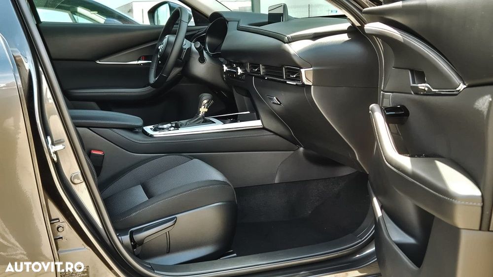 Mazda CX-30 - 11