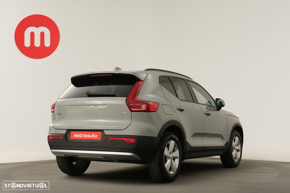Volvo XC 40 2.0 B3 Essential - 4