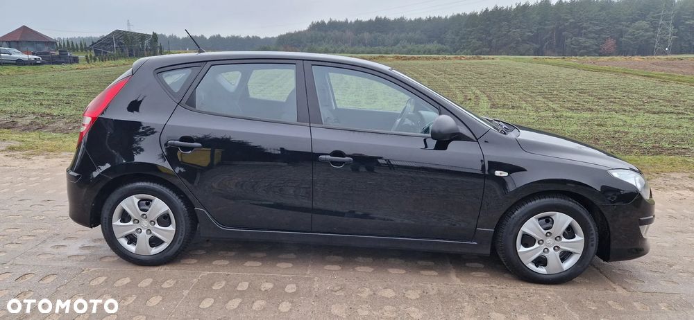 Hyundai i30 i30cw 1.4 UEFA EURO 2012 Edition - 11