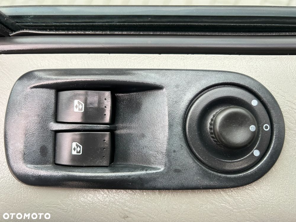 Opel Vivaro L1H1 2.9t - 15