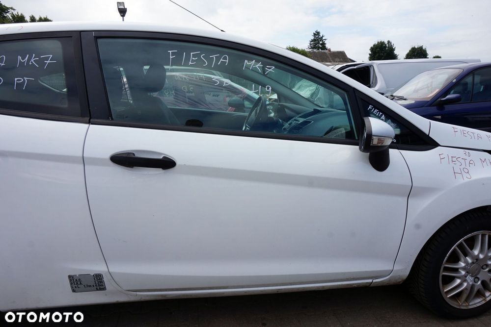 DRZWI PRZEDNIE PRAWE FIESTA VI MK6 VII MK7 3D HB H9  BIAŁY FORD 2008-2017 - 1