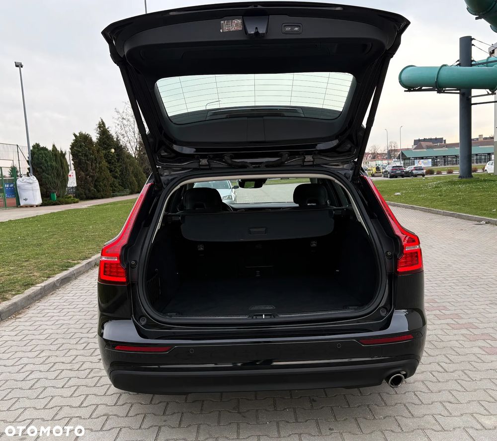 Volvo V60 D3 Momentum Pro - 31