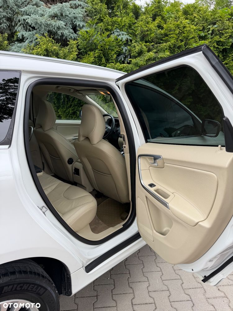 Volvo XC 60 3.2 AWD RDesign - 29