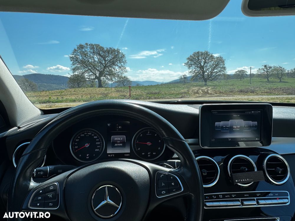 Mercedes-Benz C - 11