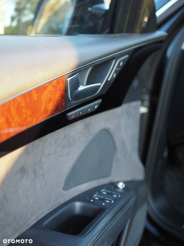 Audi A8 4.2 TDI Quattro - 13