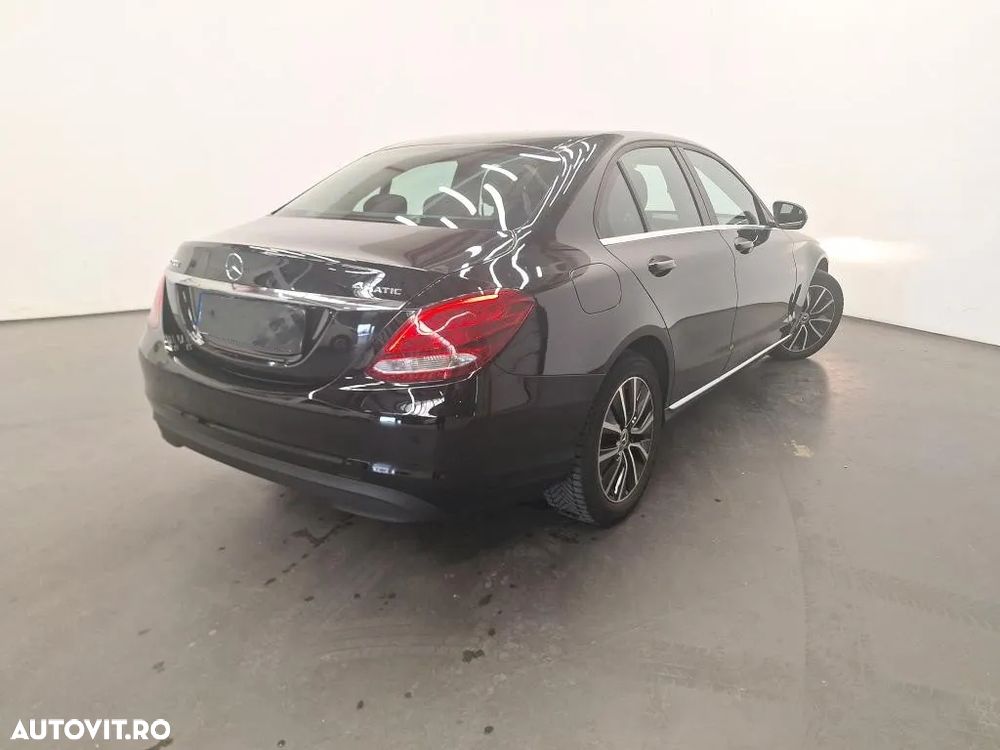 Mercedes-Benz C 220 d 4MATIC Aut - 10