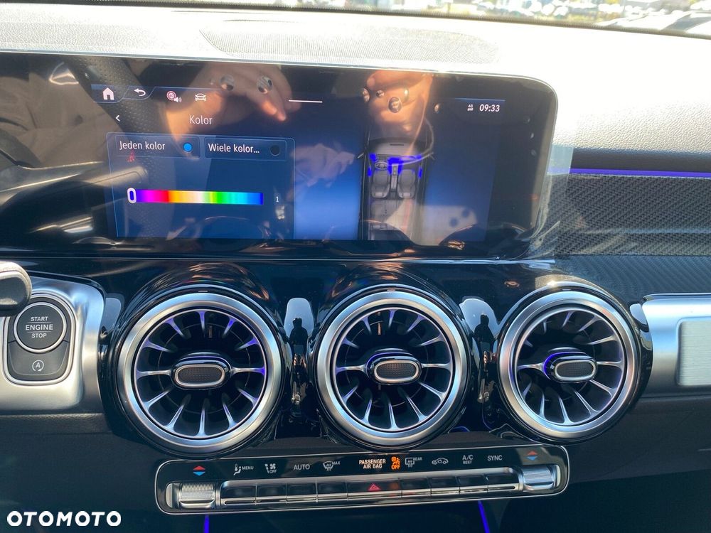 Mercedes-Benz GLB - 18