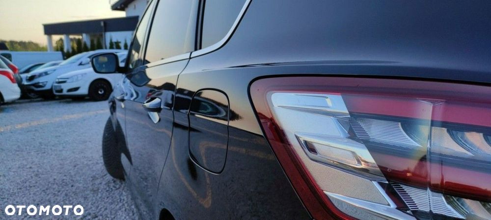 Ford S-Max - 10