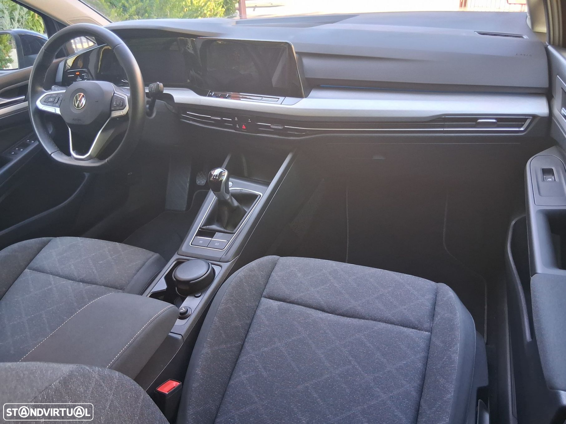 VW Golf 1.0 TSI Life - 32