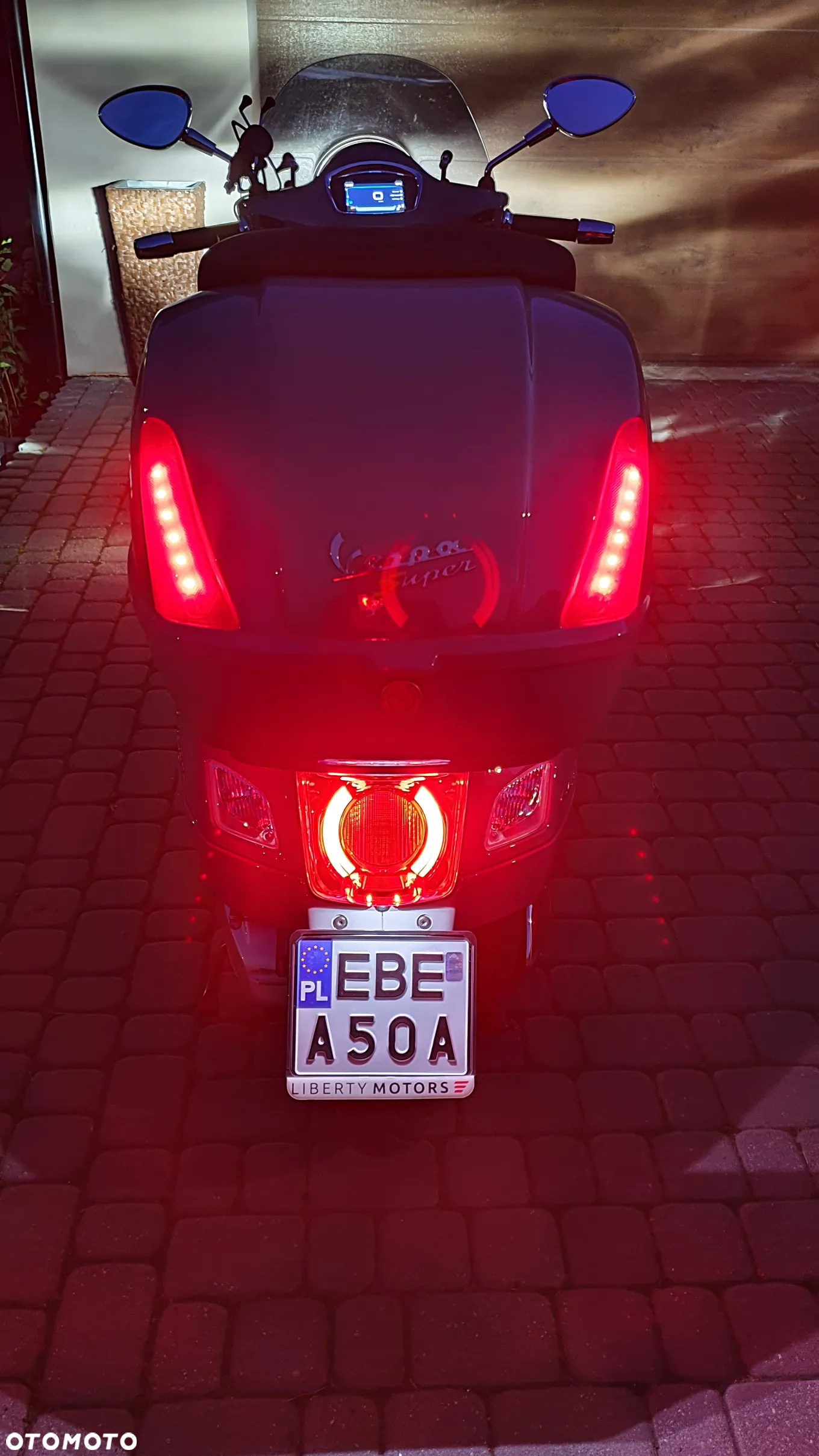 Piaggio Vespa - 12