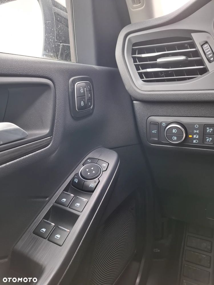Ford Kuga - 19