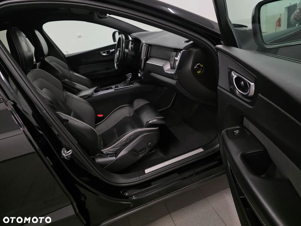 Volvo XC 60 D4 Geartronic RDesign - 30