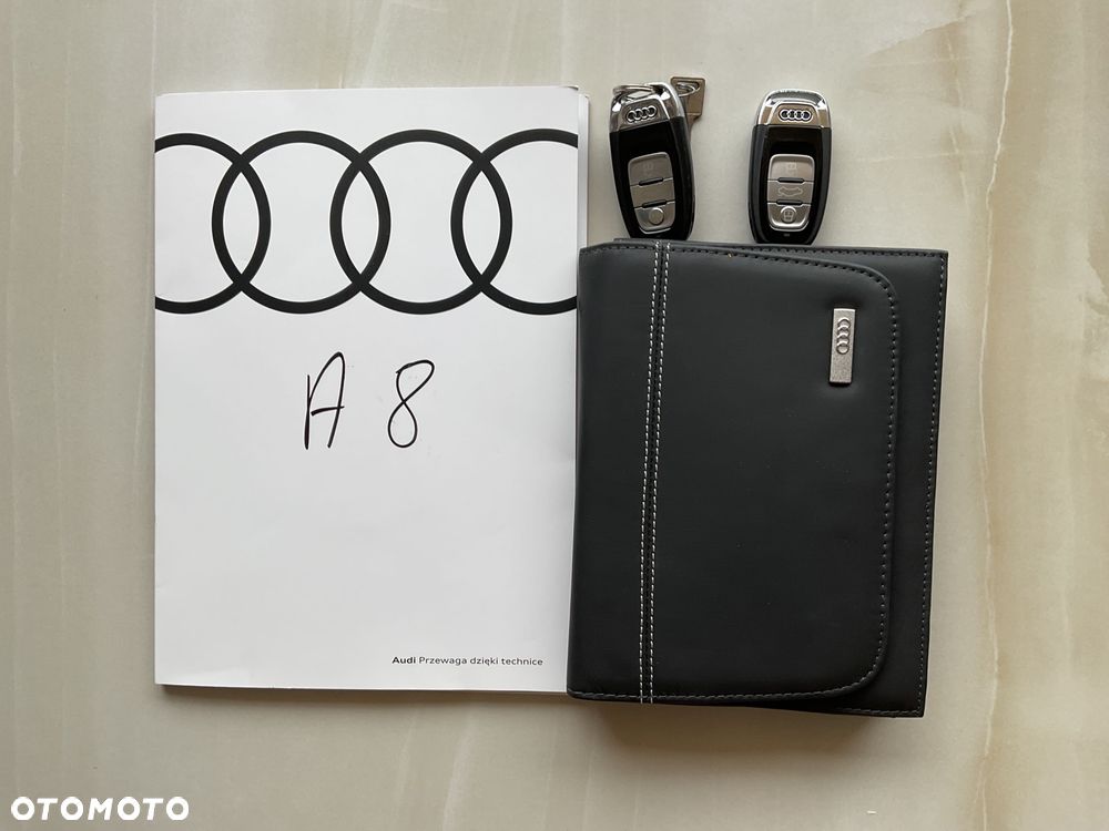 Audi A8 - 6