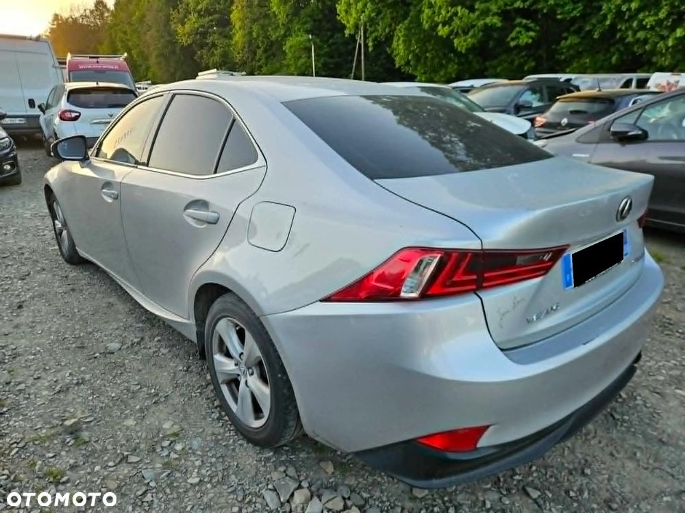 Lexus IS 300h Prestige EU6 - 2
