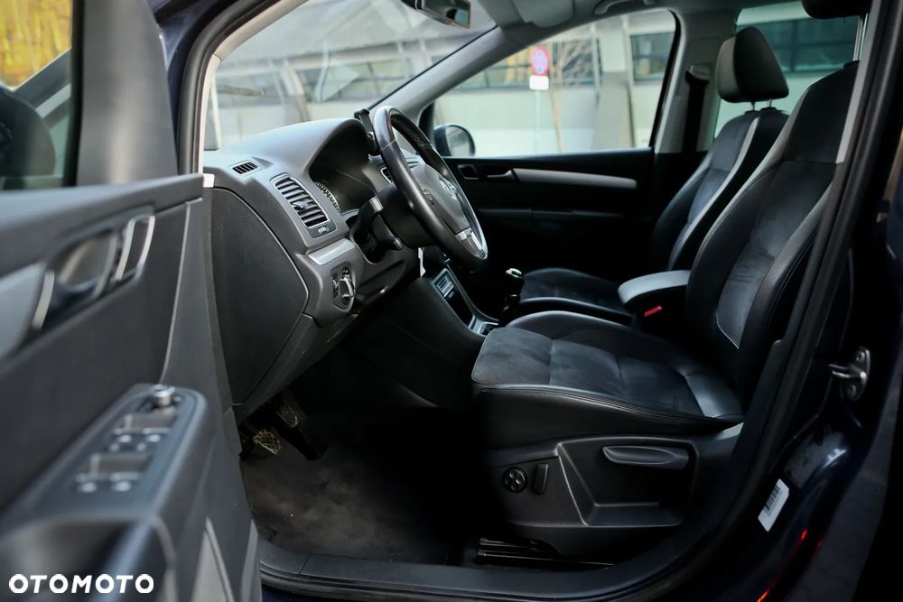 Volkswagen Sharan 2.0 TDI Blue Motion Highline - 19