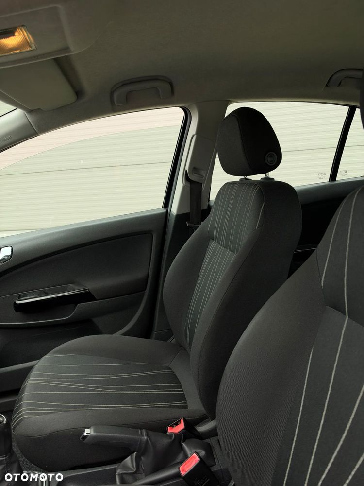 Opel Corsa - 24