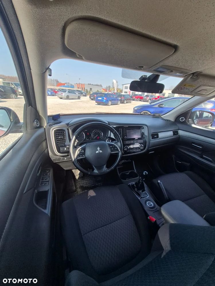 Mitsubishi Outlander 2.2 DID Intense - 15