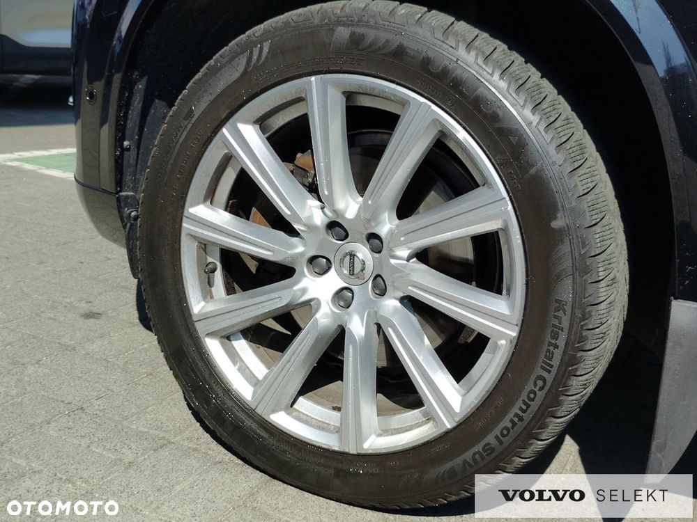 Volvo XC 90 - 40
