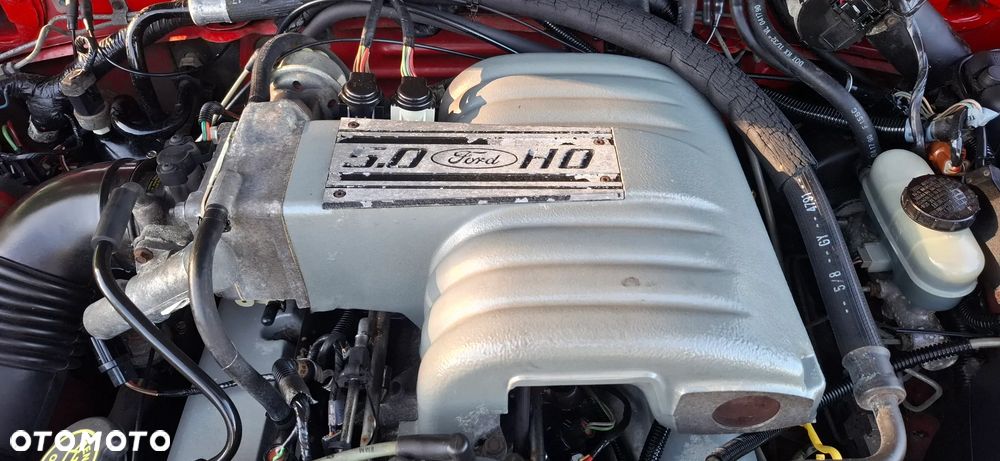 Ford Mustang 5.0 GT - 12