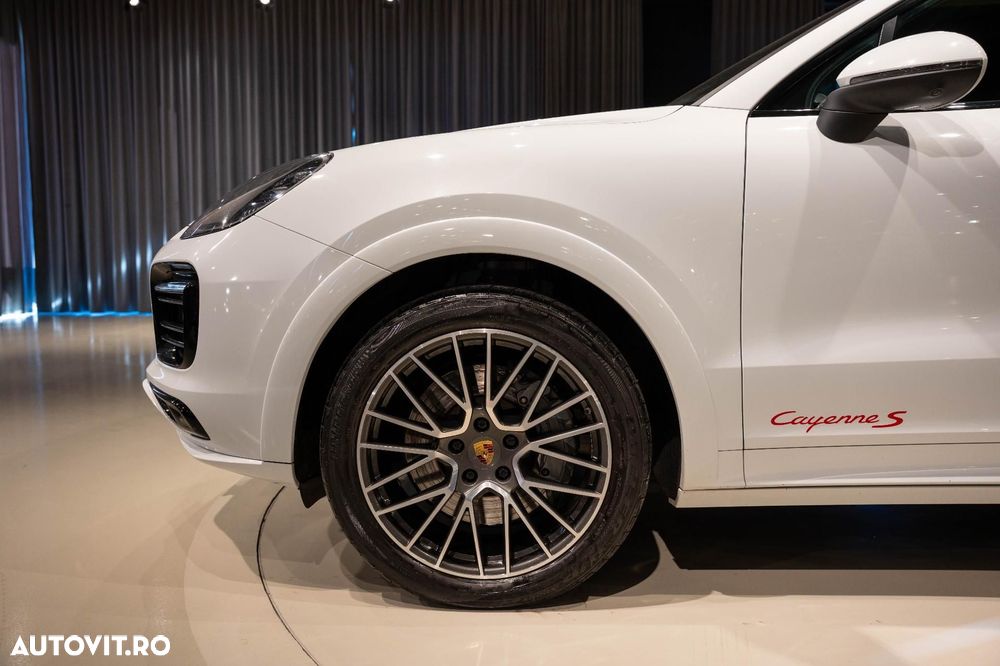 Porsche Cayenne Coupe S - 12