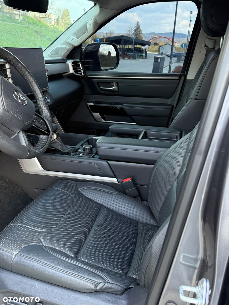 Toyota Tundra - 16