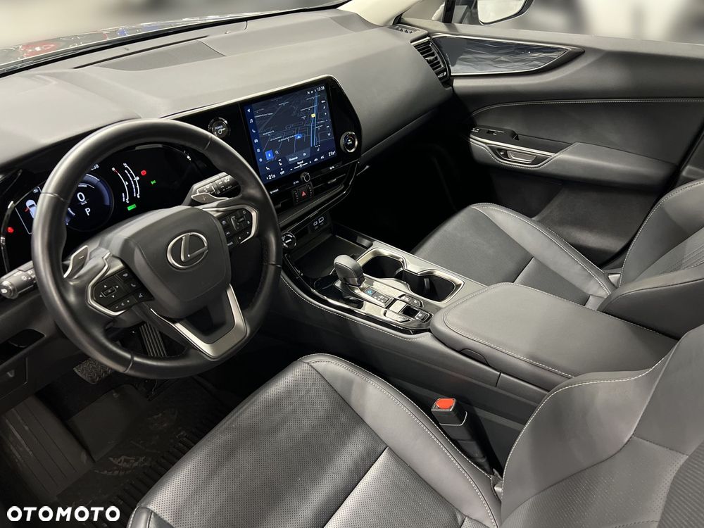 Lexus NX 350h Prestige AWD - 18